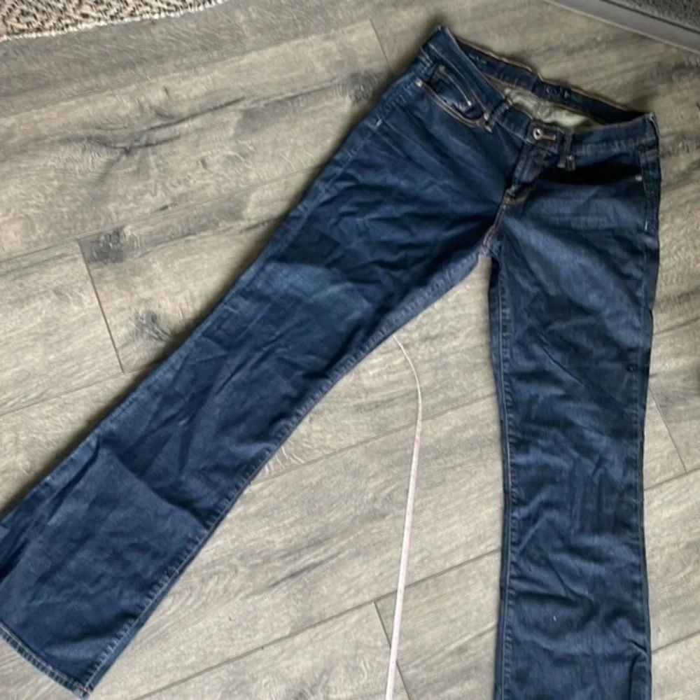 Lucky Brand jeans size 8 blue denim jeans
